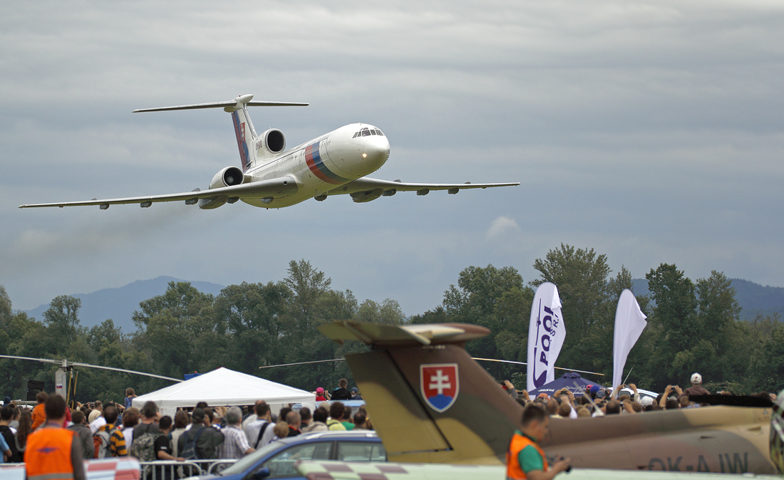 dopravné lietadlo Tupolev Tu-154M vládny special (prelet)